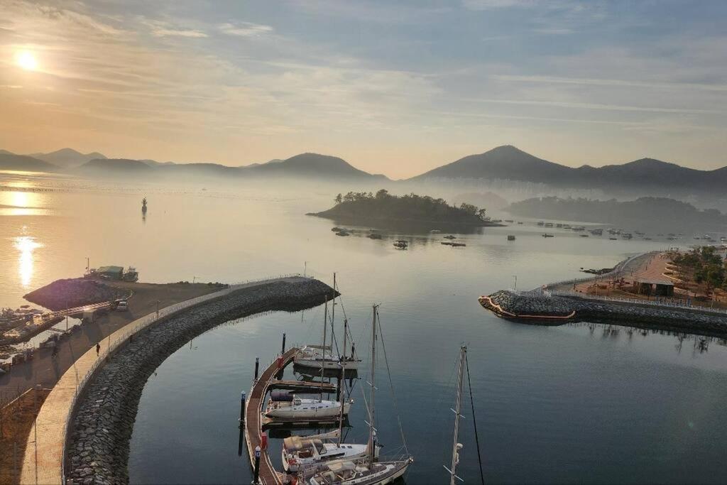The Castle Ocean Marina Double Suite Yeosu Εξωτερικό φωτογραφία