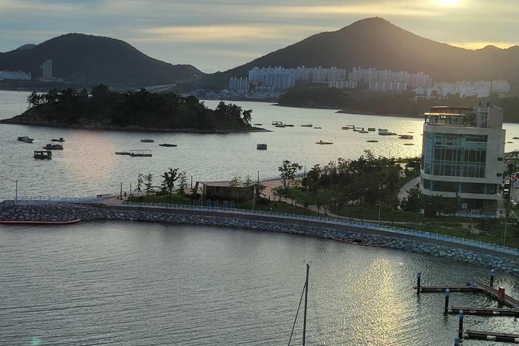 The Castle Ocean Marina Double Suite Yeosu Εξωτερικό φωτογραφία