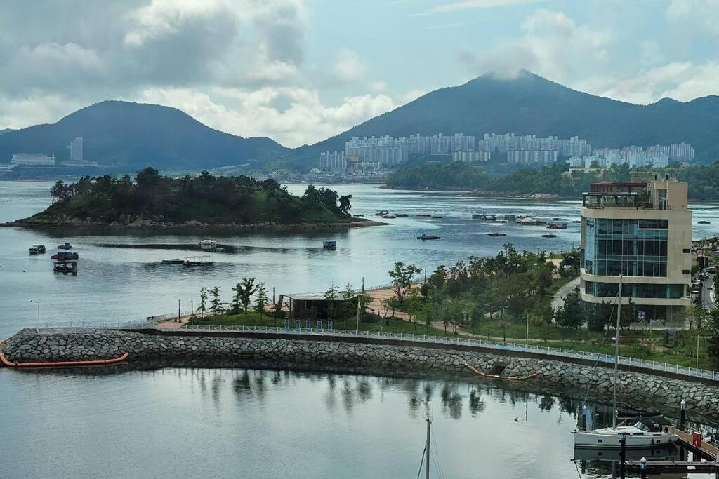 The Castle Ocean Marina Double Suite Yeosu Εξωτερικό φωτογραφία